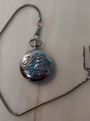 Charisma pocket watch like new with battery silver
