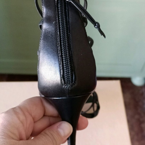 Alessandro Dell Acqua high heels size 40 like new, black