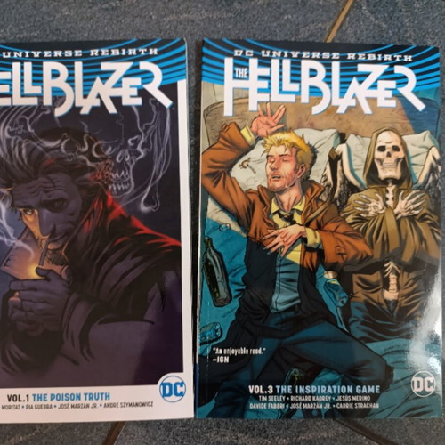 DC Comics set of 2 in English, like new