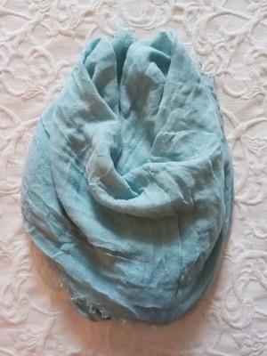 Blue scarf like new, thin and lightweight