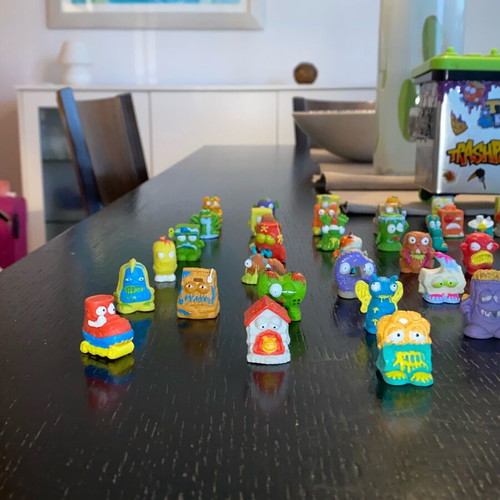 Trash Pack used vintage collection with bin and 100+ figures