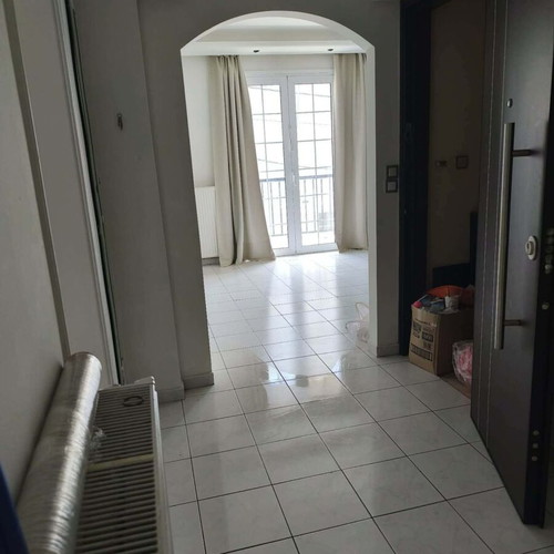 Apartment in Keratsini, 83 m², 2 bedrooms, balcony