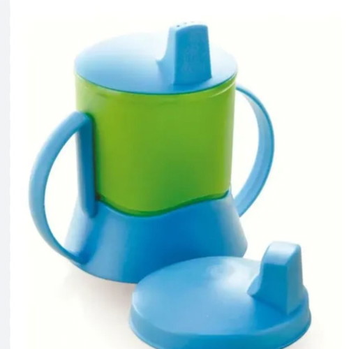 Bebe set with airtight food container and non-slip plate
