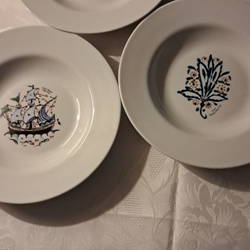 Bravo deep collectible plates set of 3, like new