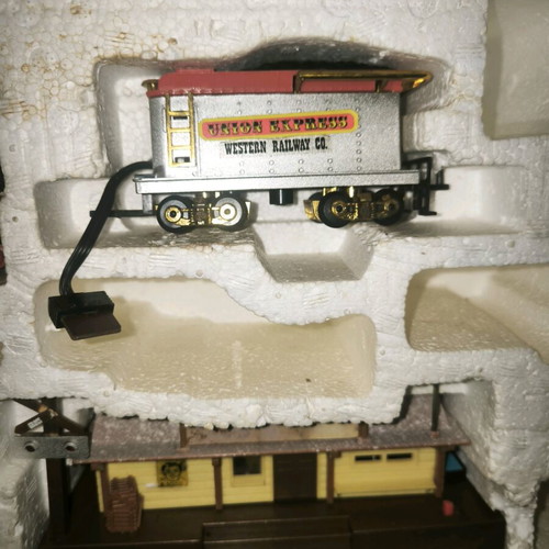 Vintage Goldlok Western Express battery-operated toy train set new