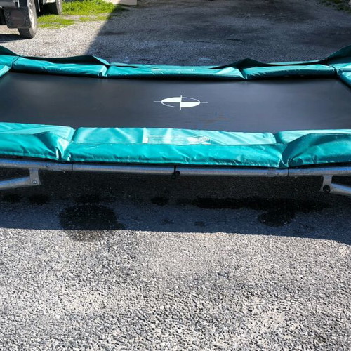 Berg EazyStore 220x330 trampoline used