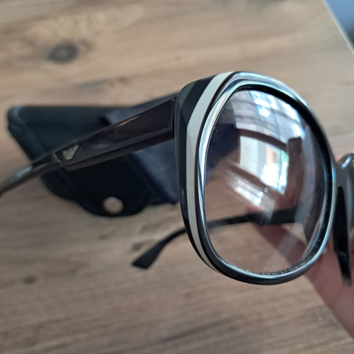 Emporio Armani sunglasses like new, dark brown with case