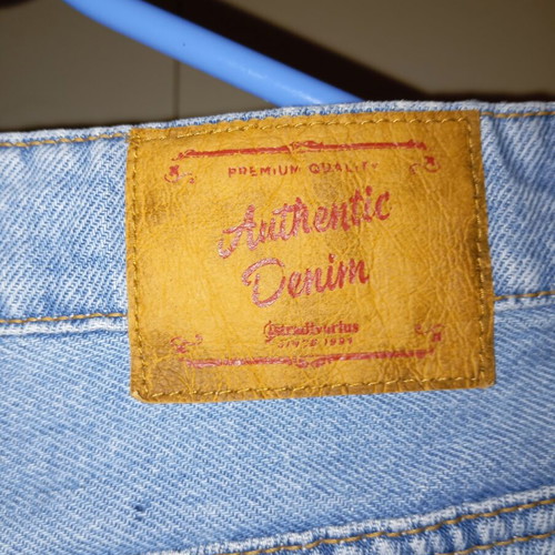 Stradivarius summer cropped jeans with ruffles, like new, large