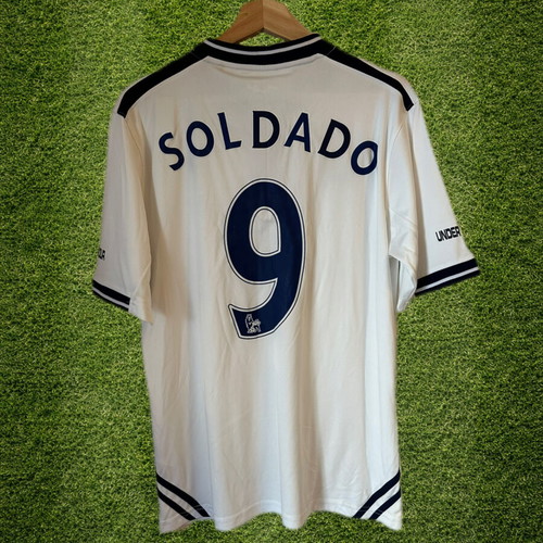 Tottenham 2013/2014 home football shirt Soldado size S like new