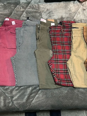 Stradivarius jeans like new, pack of 7, medium to large sizes