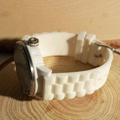 Dyrberg Kern quartz watch like new with crystals and rubber strap