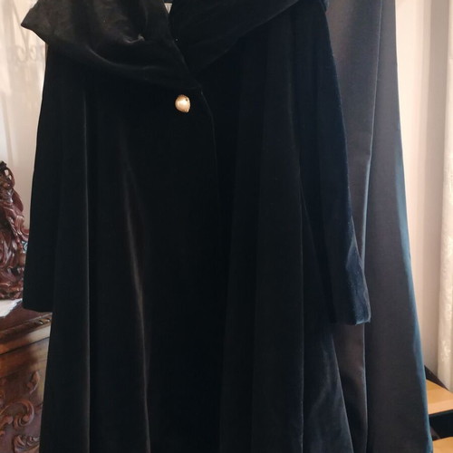 Black velvet coat EDWIGE FENECH like new, 100% cotton, size 42