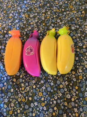 Bananas toys used, set of 4 pieces