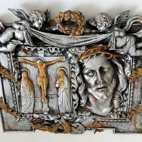Religious embossed wall plaque Crucifixion and Jesus like new