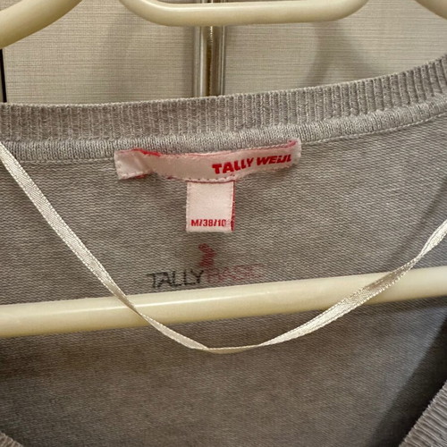 Tally Weijl long-sleeve knit top gray with V like new, size M