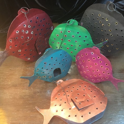 Decorative iron fish used, set of 6 pieces