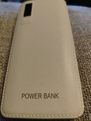 Power bank 10000mAh αχρησιμοποίητο με υφή λευκό δέρμα