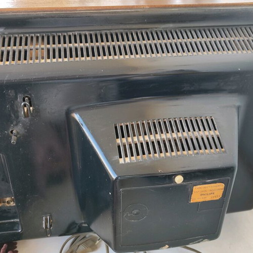 Philips 20CT3310 vintage television used with wooden case