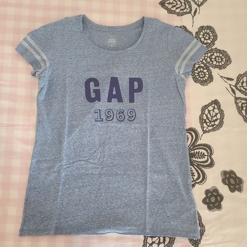 GAP women's blue T-shirt like new, size XS