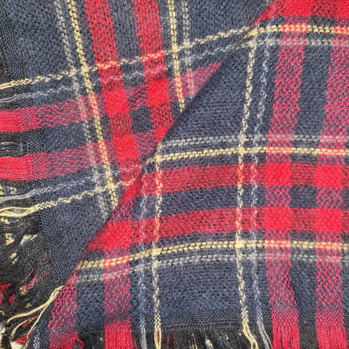 Plaid winter pashmina like new, red and blue