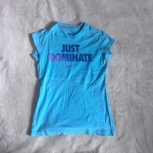Nike t-shirts for girls size S like new, set of three