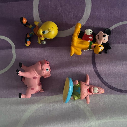 Various figures used, set of 4 pieces