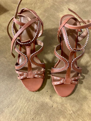 Lola Cruz leather sandals like new, brown, size 38, high heel