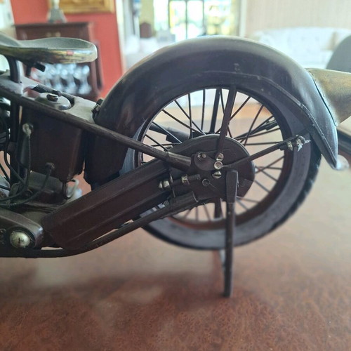 Retro road motorcycle miniature new, handmade iron model