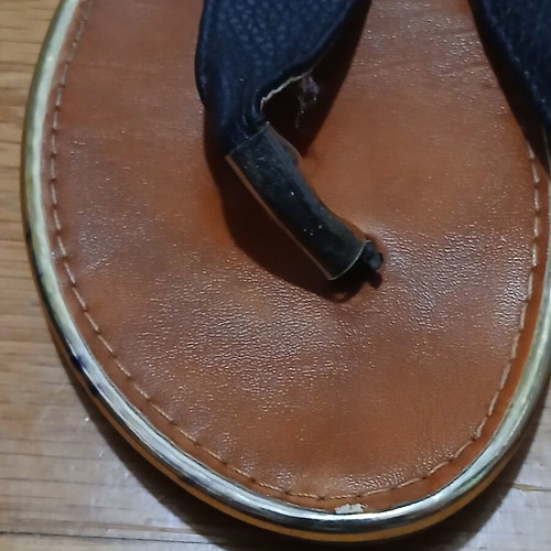 Women's black flat sandals with gold details size 37 used