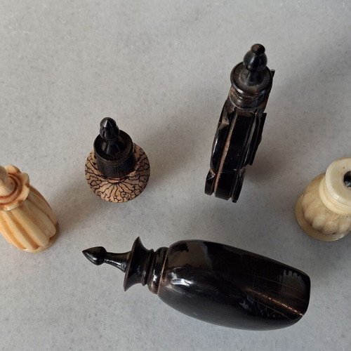 Miniature bottles handmade from India, set B, new