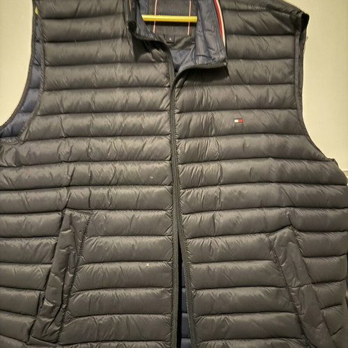 Tommy Hilfiger vest XL used, black