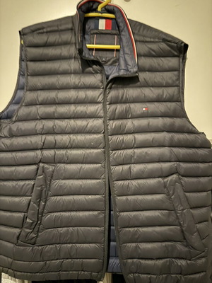 Tommy Hilfiger vest XL used, black