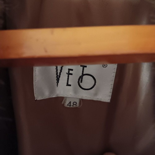 Veto women's coat brown like new with detachable fur