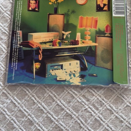 Oasis CD single Shakermaker like new with numbering
