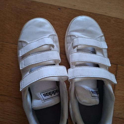 Adidas kids athletic shoes used, size 33, white