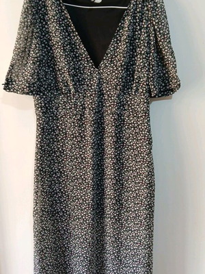 H&M dress black multicolor like new, size L