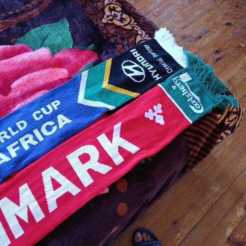 Sports scarves like new, set of 2, length 140 cm