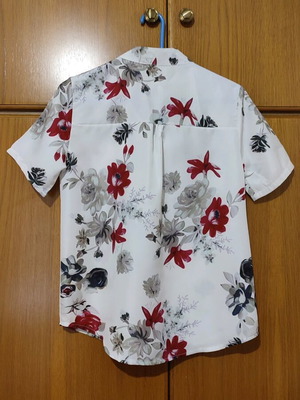 Blouse like new, multicolored, size M