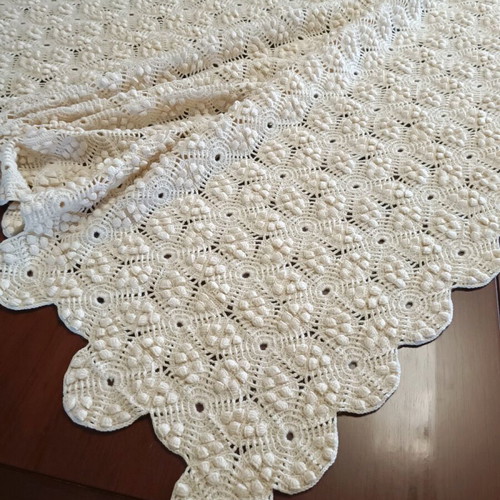 Woolen knitted handmade blanket like new, dimensions 170x220