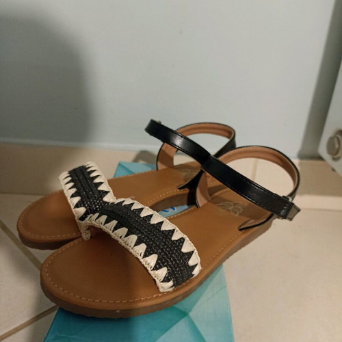 Girls' sandals like new, size 33, black and beige