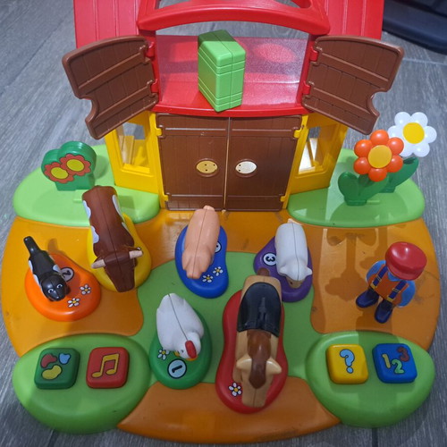 Playmobil 1 2 3 Farm used, missing 2 geometric shapes, no sound