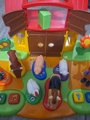 Playmobil 1 2 3 Farm used, missing 2 geometric shapes, no sound