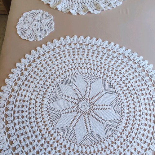 Crocheted handmade doilies set of 3 like new