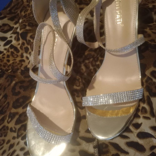 Gold sandal new size 41