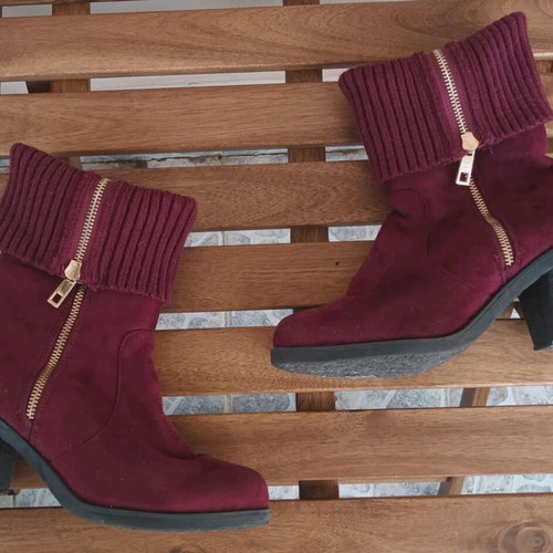 2-in-1 boots used, burgundy with gold zipper, size 38