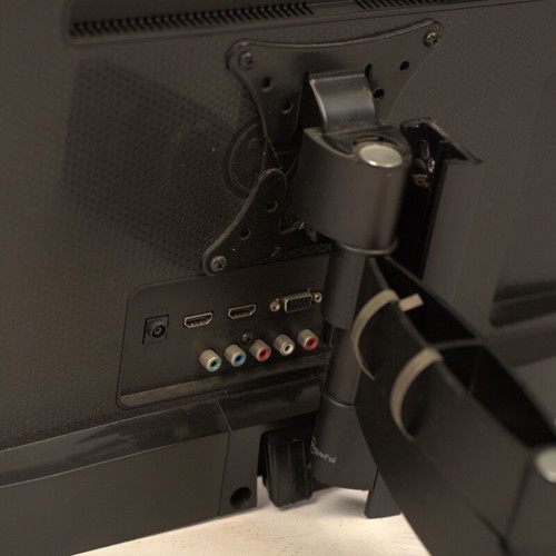LG M2352 23" Full HD monitor used with wall mount