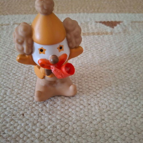 Antistress Clown Toy used with unfolding serpentines