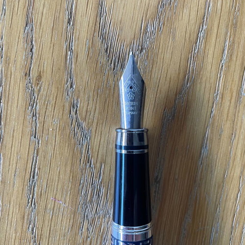 Campo Marzio carved embossed pen in silver and black, like new