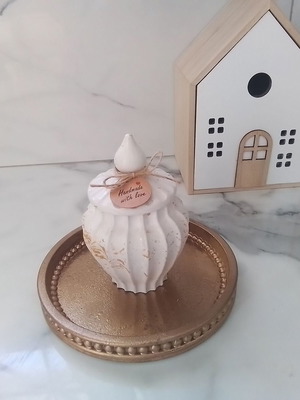 Decorative plaster vase like new with gold details and round tray 17 cm