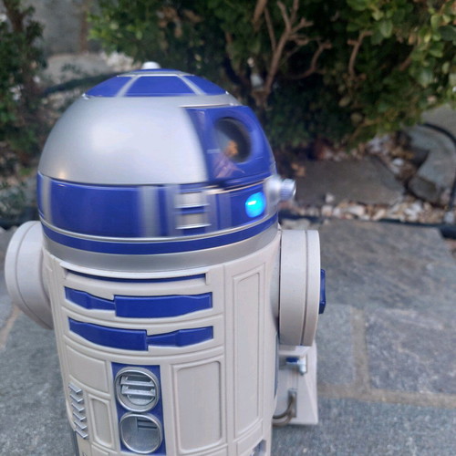 R2-D2 robot like new from Star Wars